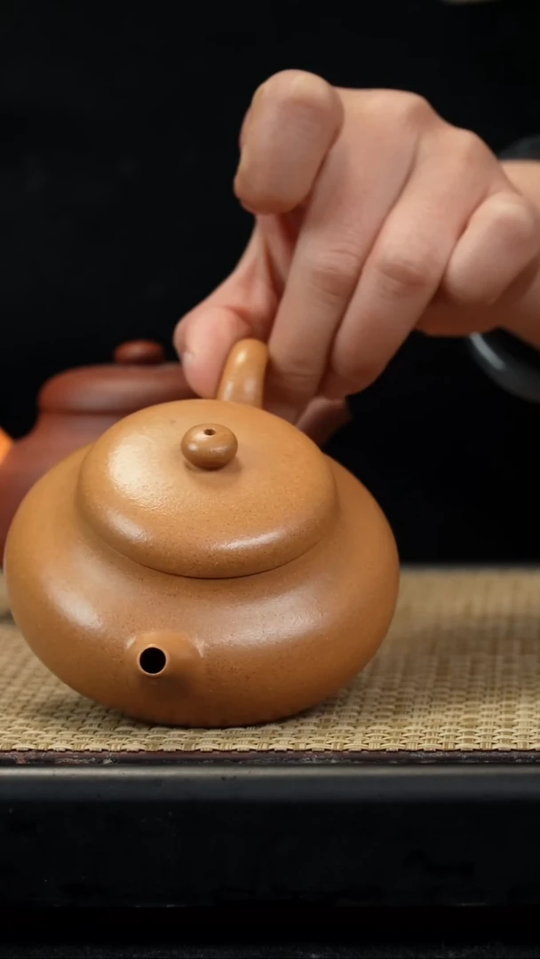 【闪购商品】紫砂茶壶葵黄段静乐150c