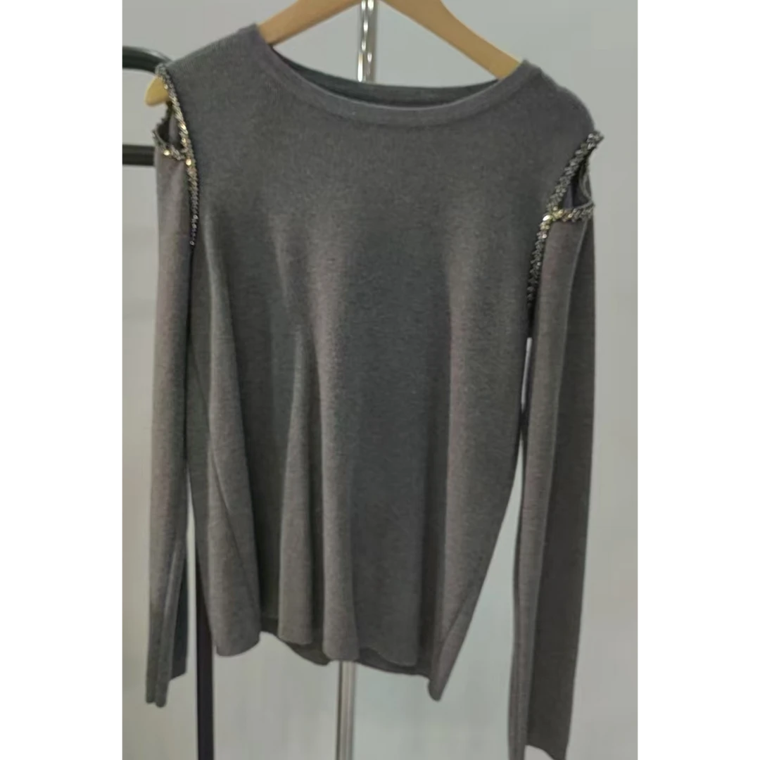 显瘦洋气软糯秋冬圆领露肩针织衫女欧洲站长袖网红时尚