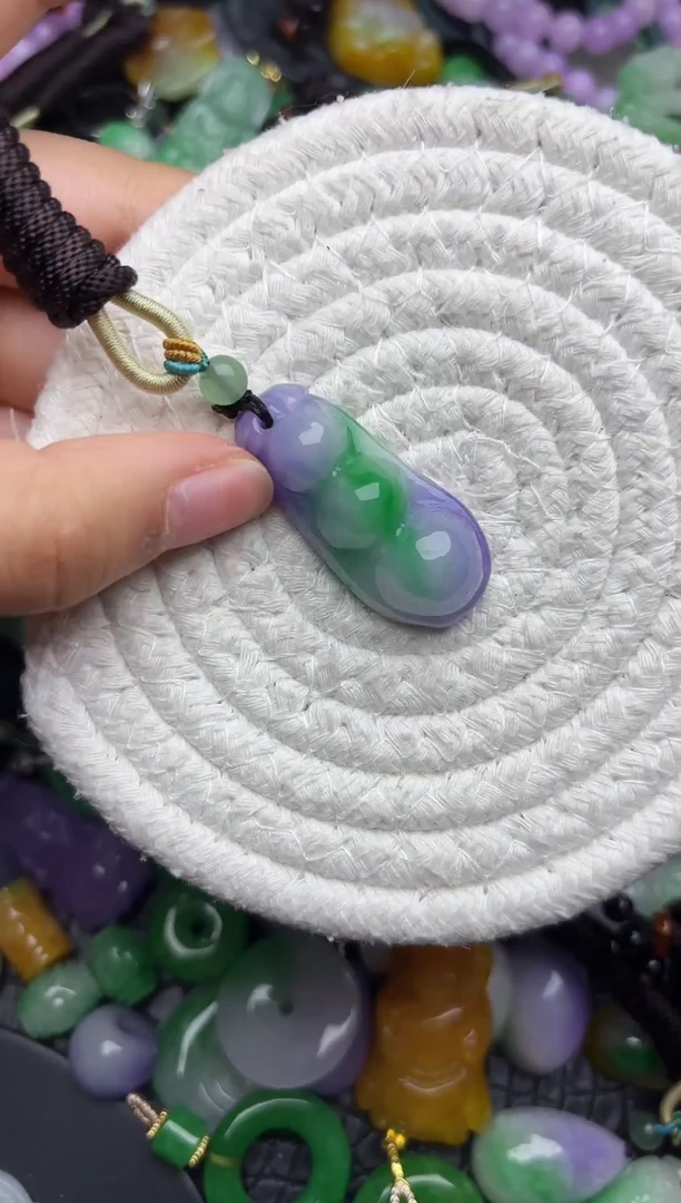 颈饰未镶嵌翡翠缅甸翡翠吊坠