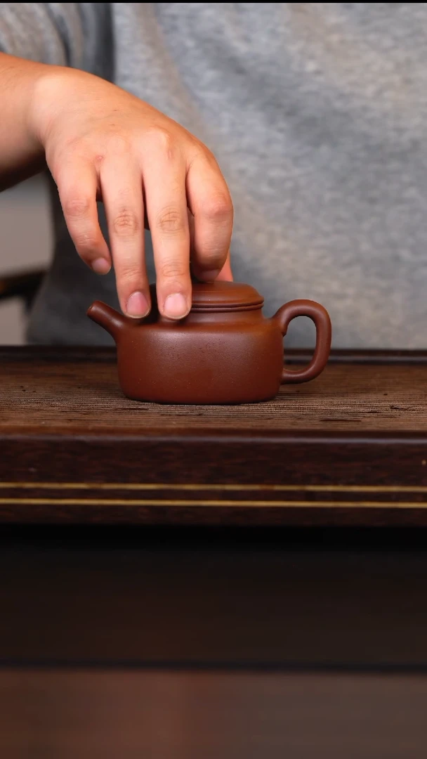 茶壶紫砂微瑕底槽青半仙口德钟