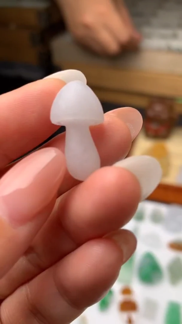 定制翡翠未镶嵌蘑菇68+7