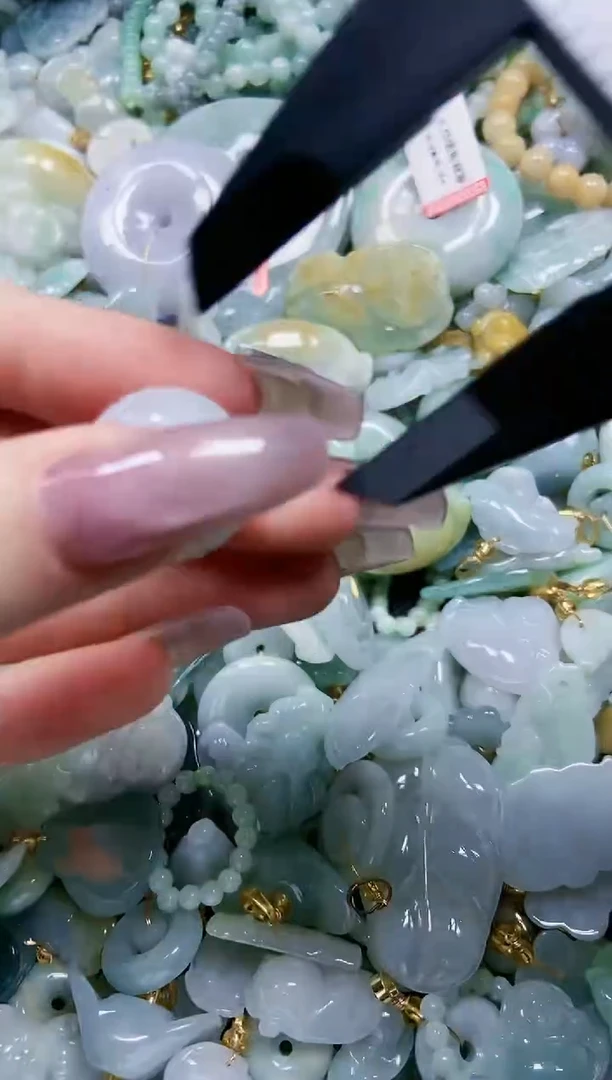 【闪购商品】翡翠颈饰未镶嵌闪购0093247