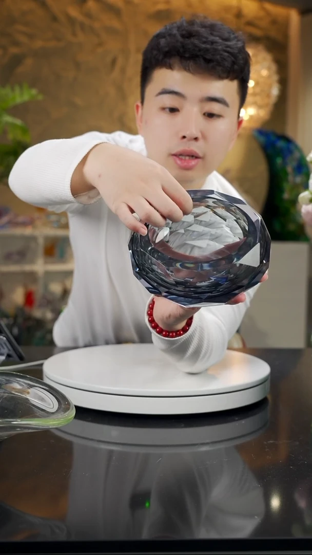 手工艺品琉璃钻石切面极简灰烟灰缸