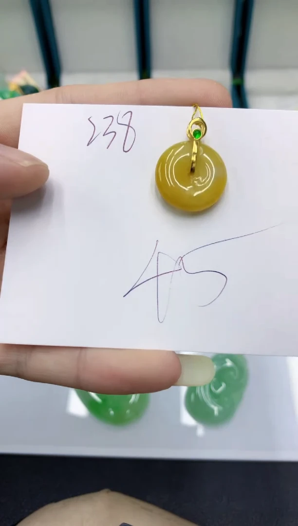 颈饰未镶嵌翡翠翡翠