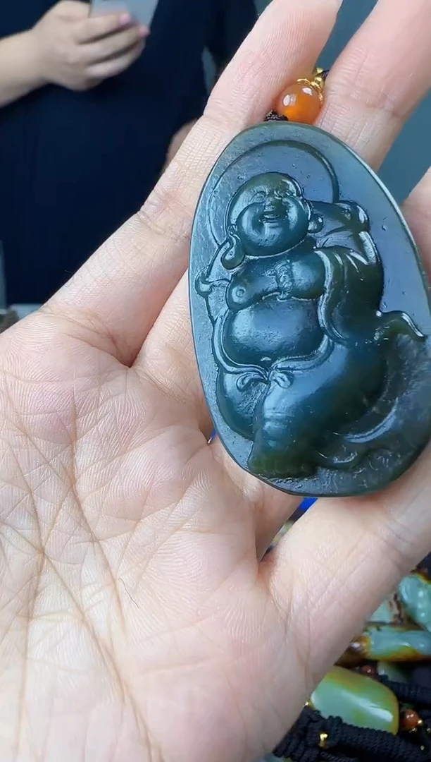 和田玉未镶嵌颈饰1