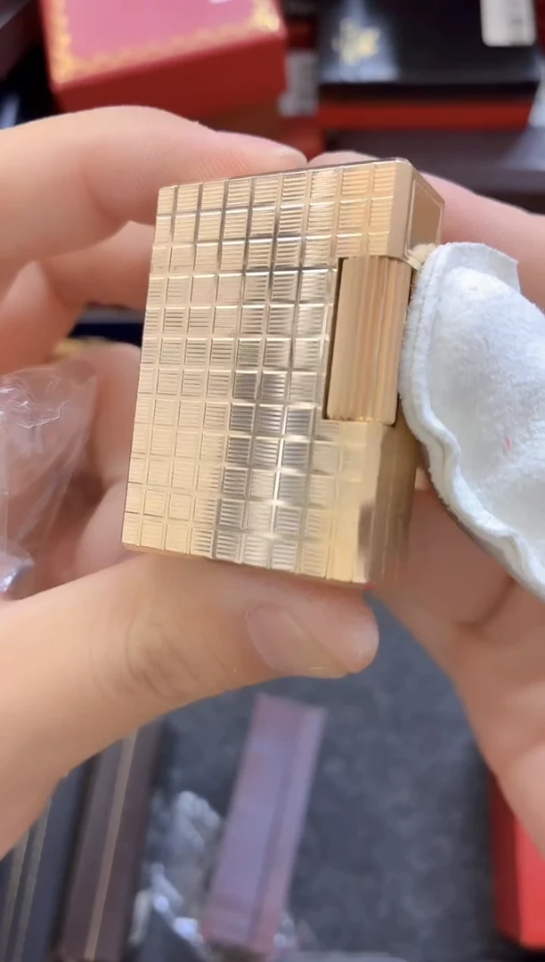 L1小玫瑰金方格打火机