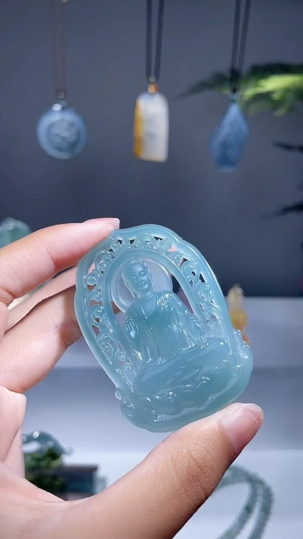 颈饰未镶嵌翡翠挂件