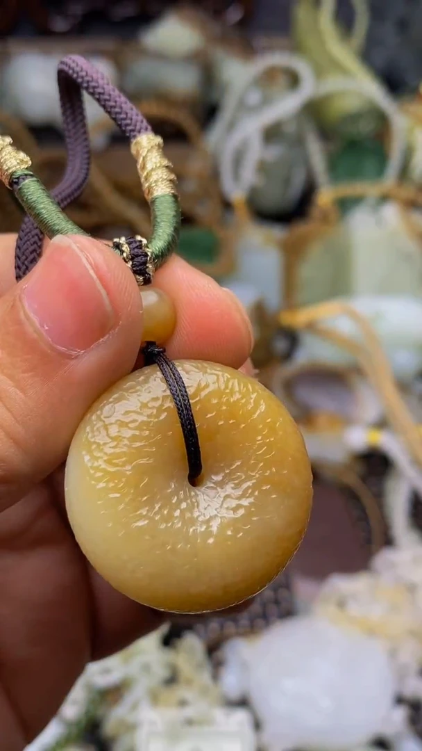 未镶嵌和田玉挂件1