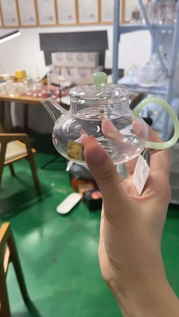 瑄玉壶浅玉色，，，，，，
