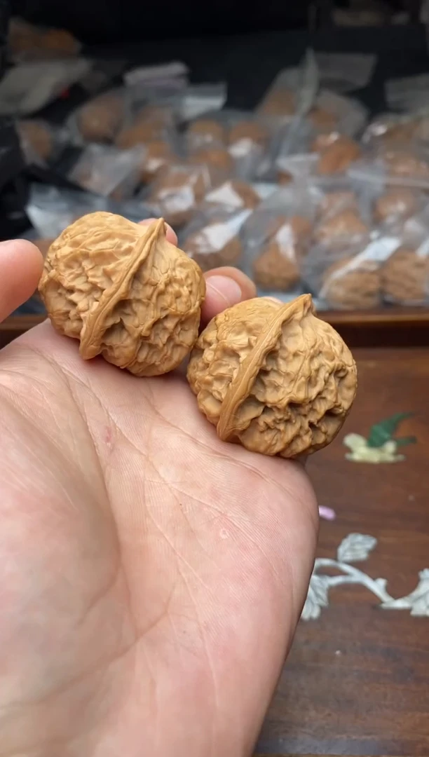 【闪购商品】文玩核桃把件A74号40尺梨木台