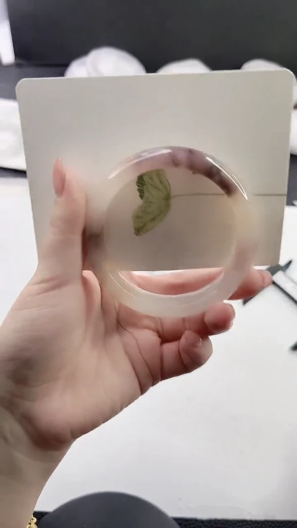 未镶嵌手镯石英质玉L203