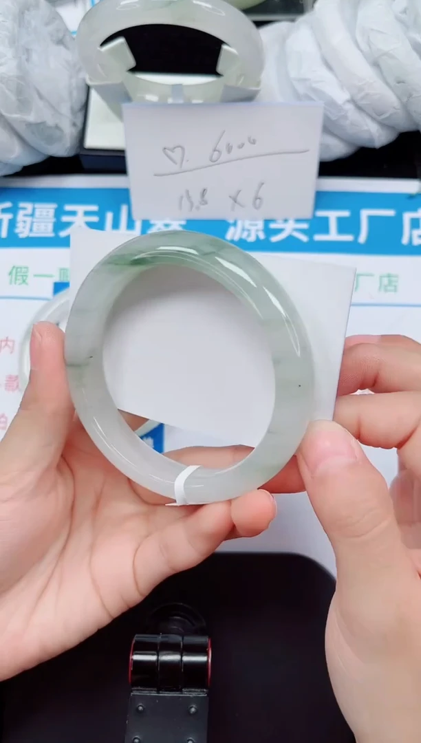未镶嵌手镯石英质玉38-60/61