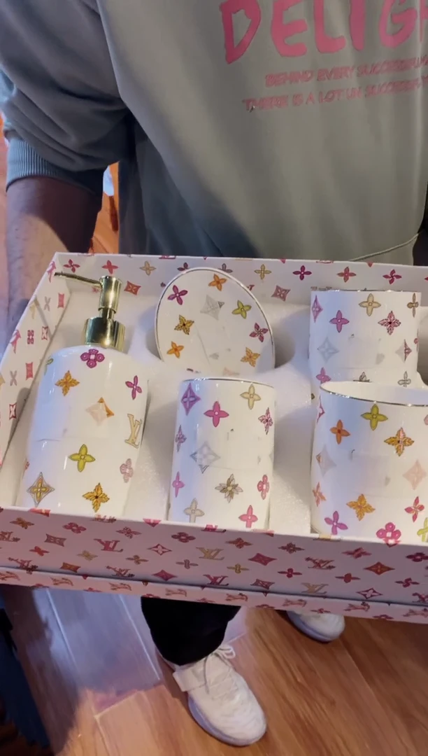 【闪购商品】杯全场正品，京东包邮