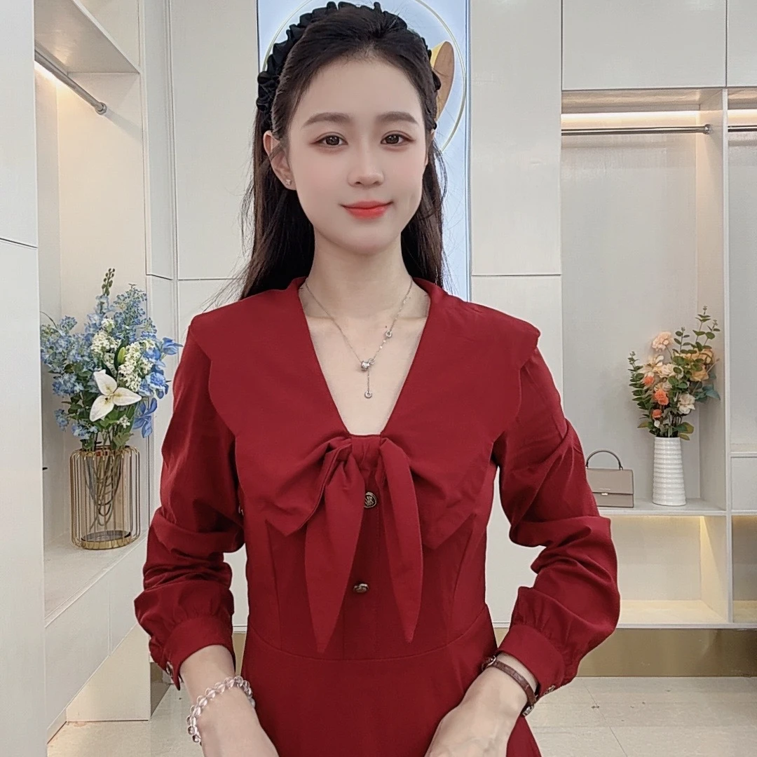 【芊朵 】 设计感洋气减龄蝴蝶结法式赫本风气质长袖收腰显瘦连衣裙