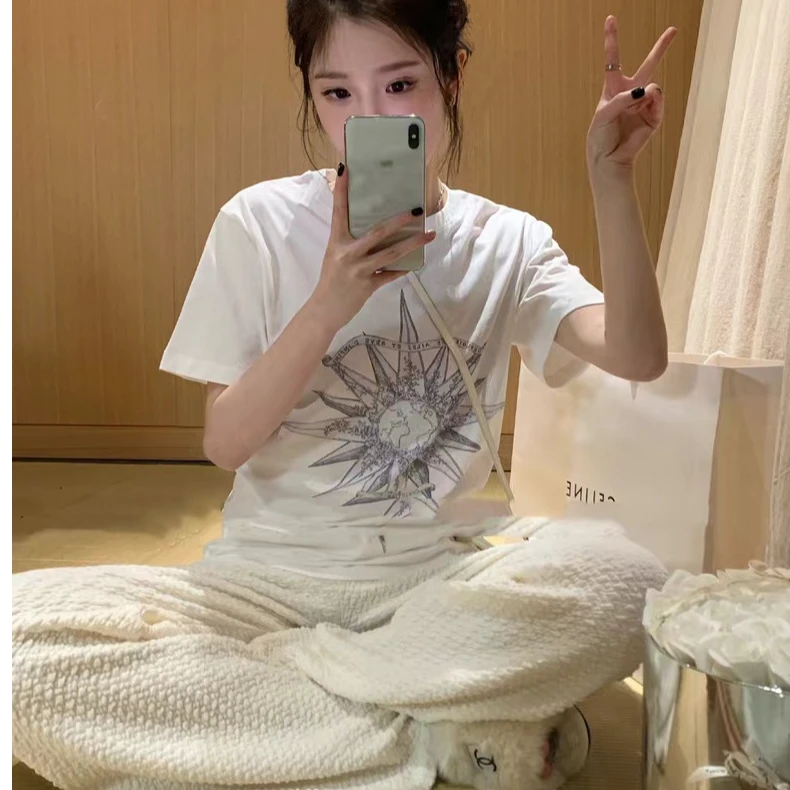 春夏新品百搭简约幸运星系列短袖女