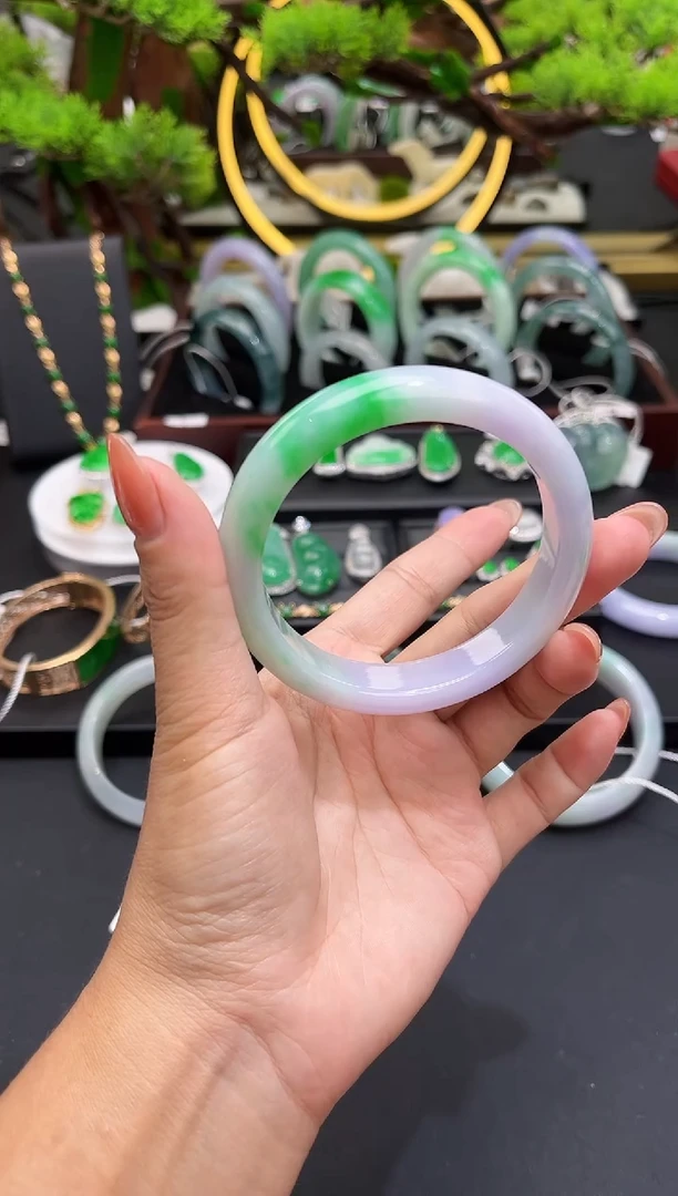 未镶嵌手镯翡翠手镯