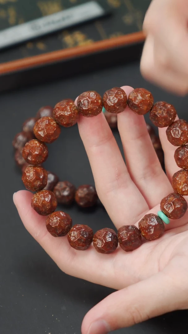 紫金鼠手串油核无相13   10600