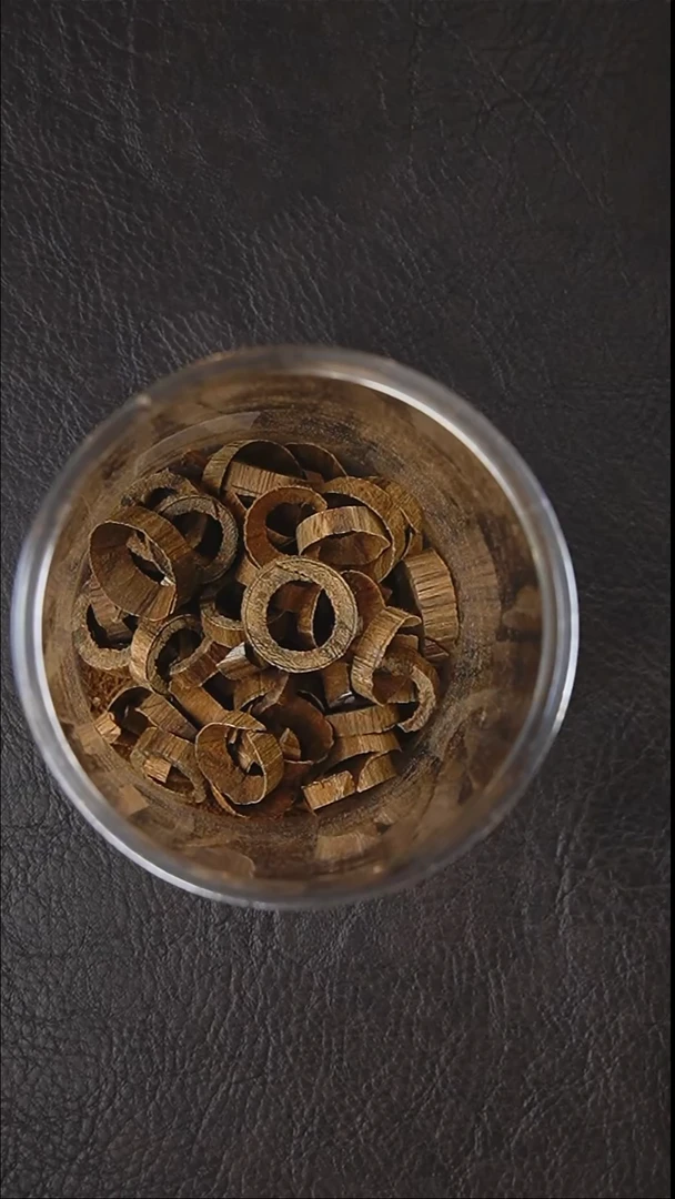 沉香沉香碎屑文莱黑棋圈圈-克重：1克