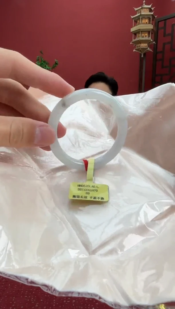 翡翠手镯（圆镯）未镶嵌26手镯