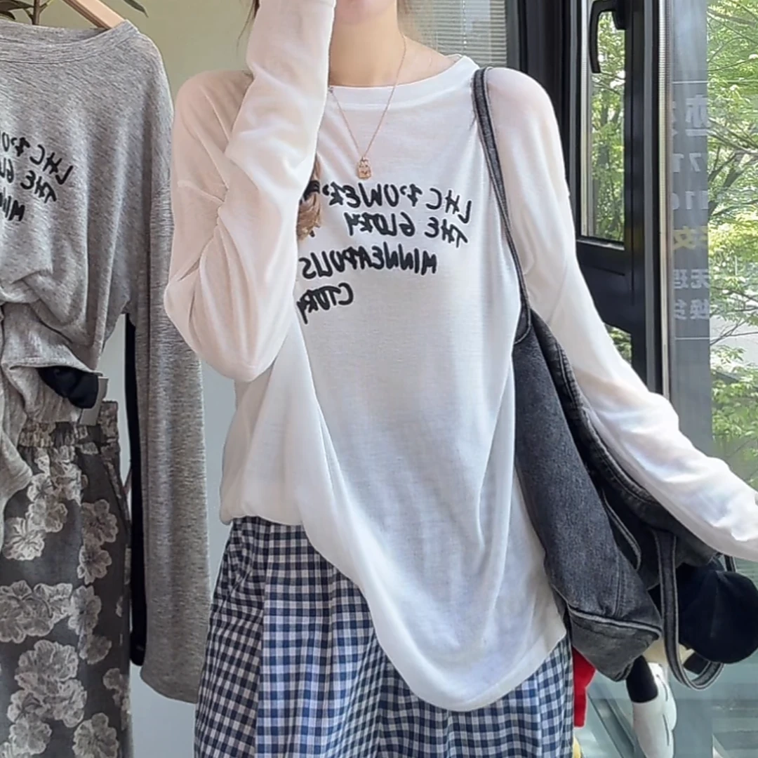 设计感字母印花圆领长袖薄款圆领T恤女2025新款舒适加倍防晒上衣