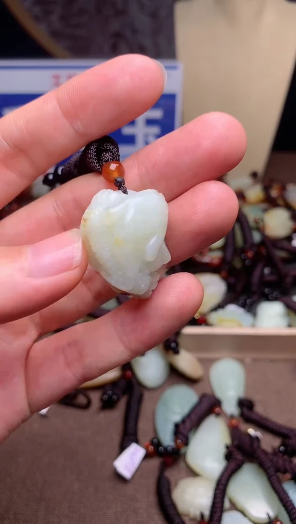 【闪购商品】和田玉颈饰未镶嵌1