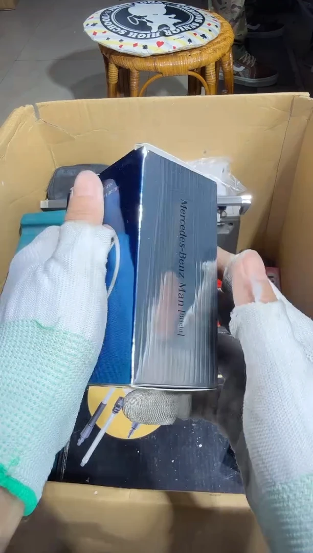 8新清*   077中古商品，瑕疵品，不保好坏。