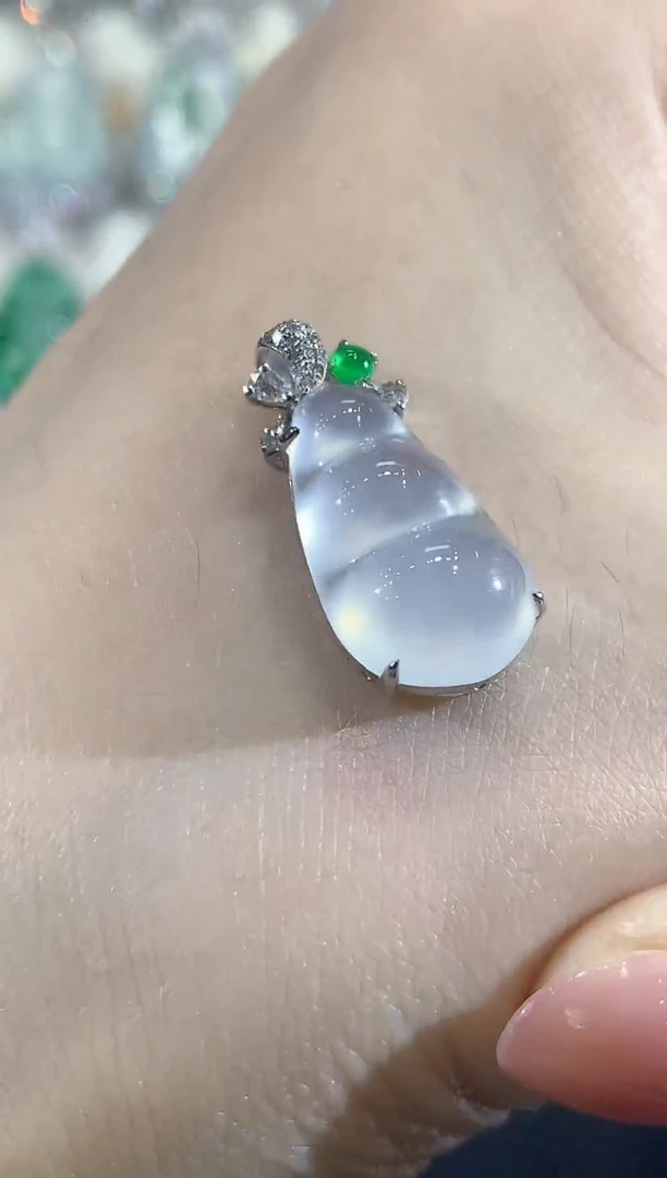 吊坠(不含链)18K金镶嵌翡翠C6翡翠