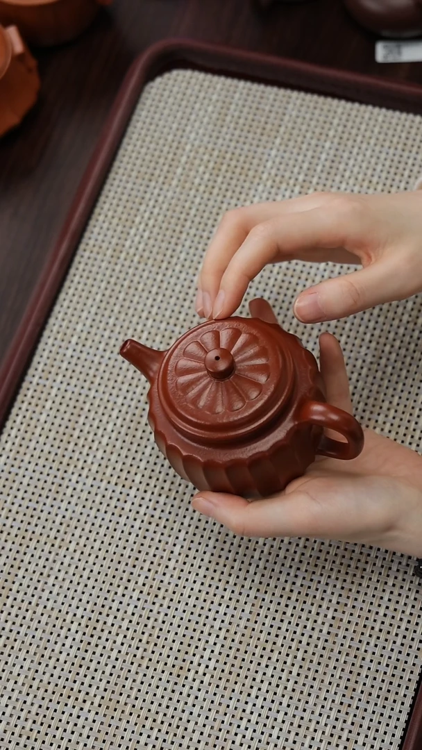 【闪购商品】紫砂茶壶hf大红袍 筋纹德钟 200cc