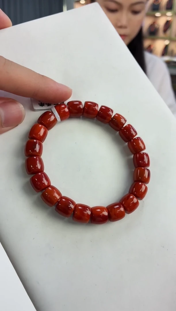 未镶嵌瓦西直切手串10*南红玛瑙一个/条