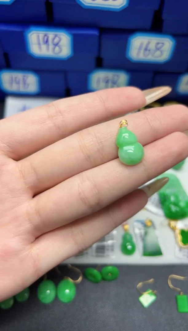 【闪购商品】翡翠颈饰18K金镶嵌Y缅料A货/多样性发货/一件