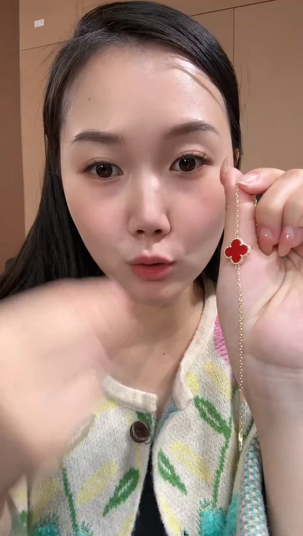 【闪购商品】玛瑙/玉髓手链18K金镶嵌红色k黄，单花四叶草手链GHJ