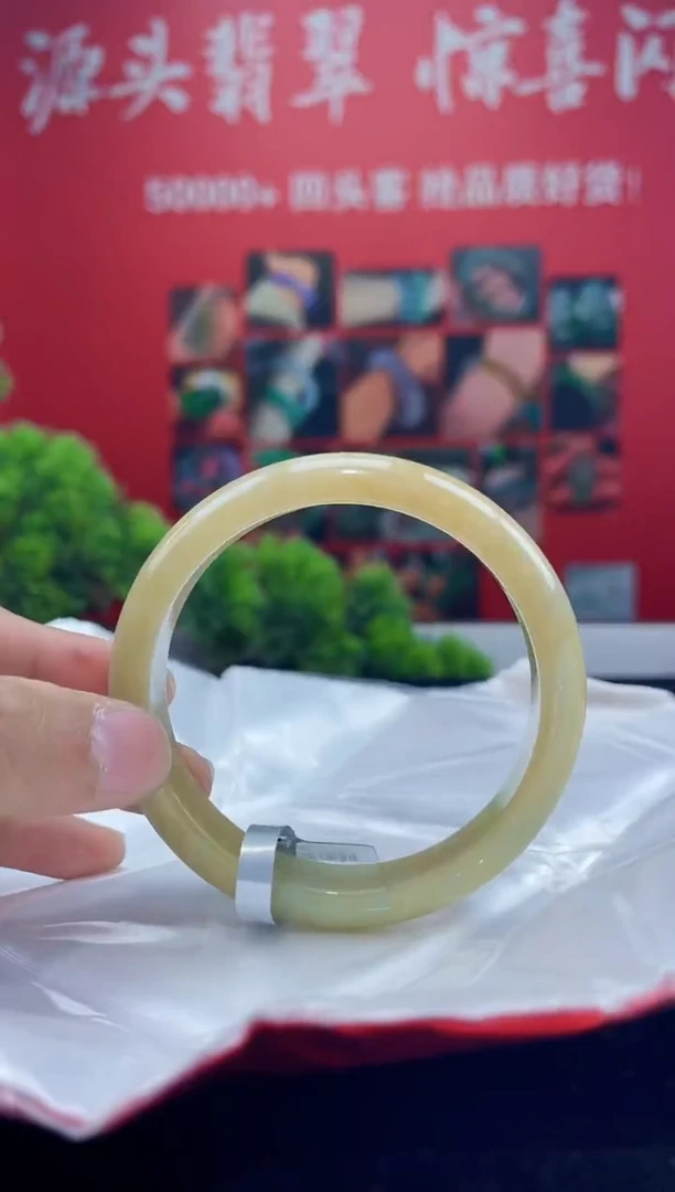 翡翠手镯未镶嵌手镯22