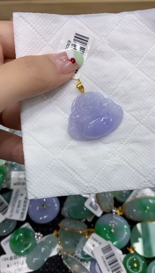 翡翠18K金镶嵌颈饰111111111111