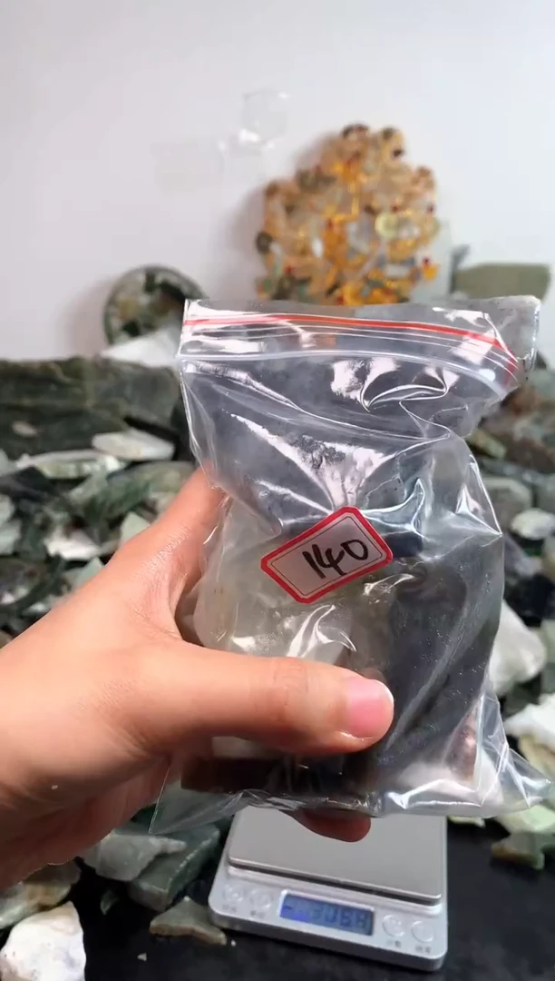 未镶嵌和田玉摆件140