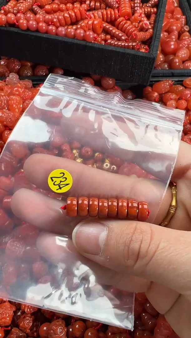 【闪购商品】南红玛瑙颈饰未镶嵌1
