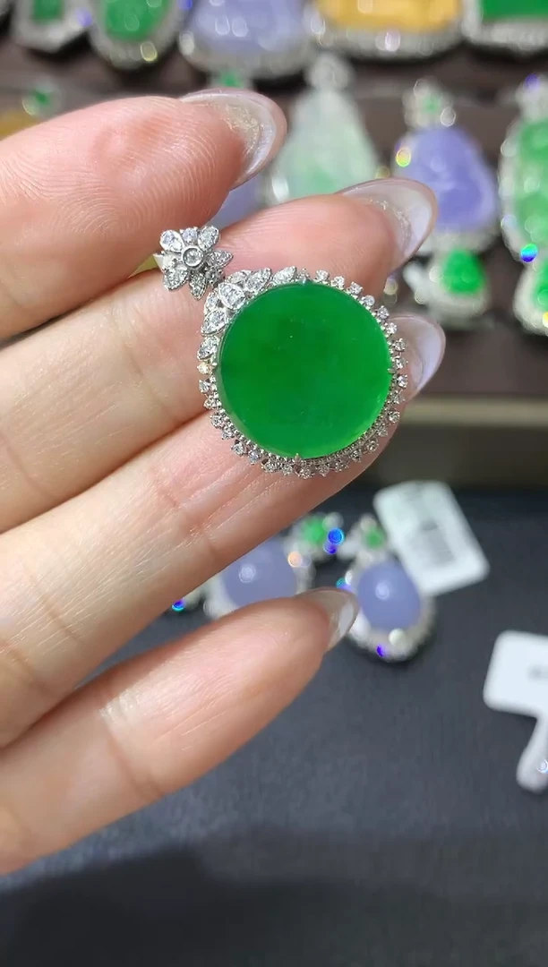 翡翠18K金镶嵌吊坠(不含链)D25