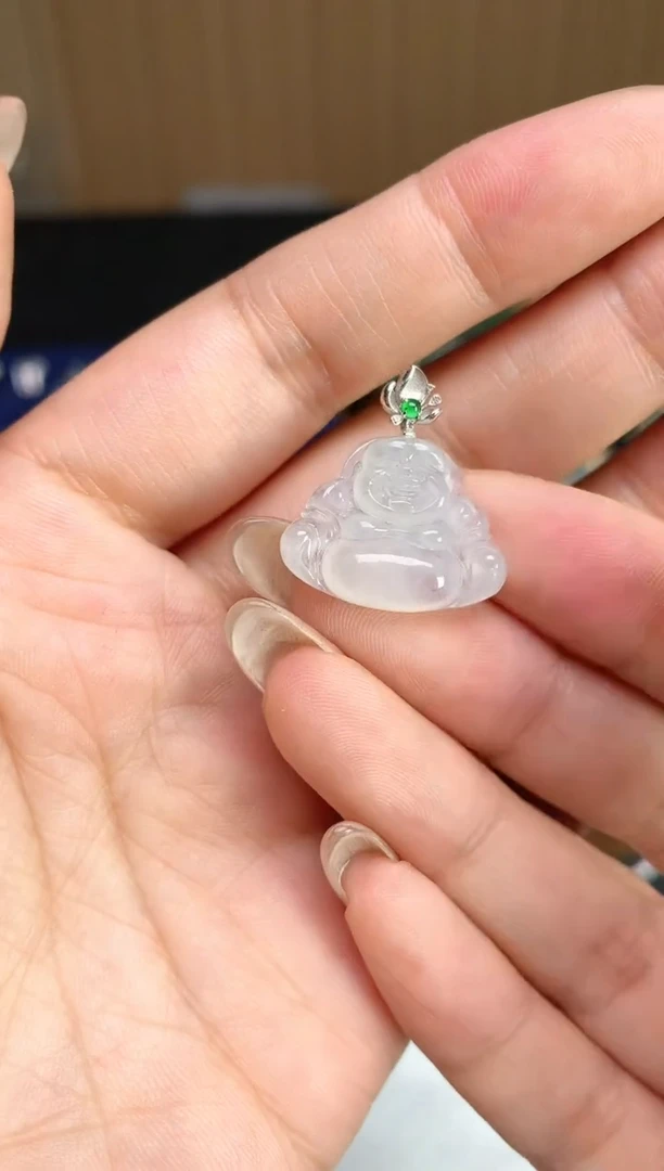 颈饰18K金镶嵌翡翠2025120101