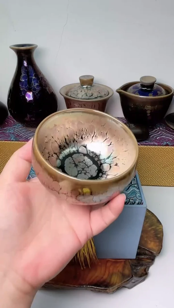 茶盏无足，闪购前已告知微瑕下单表示已知晓