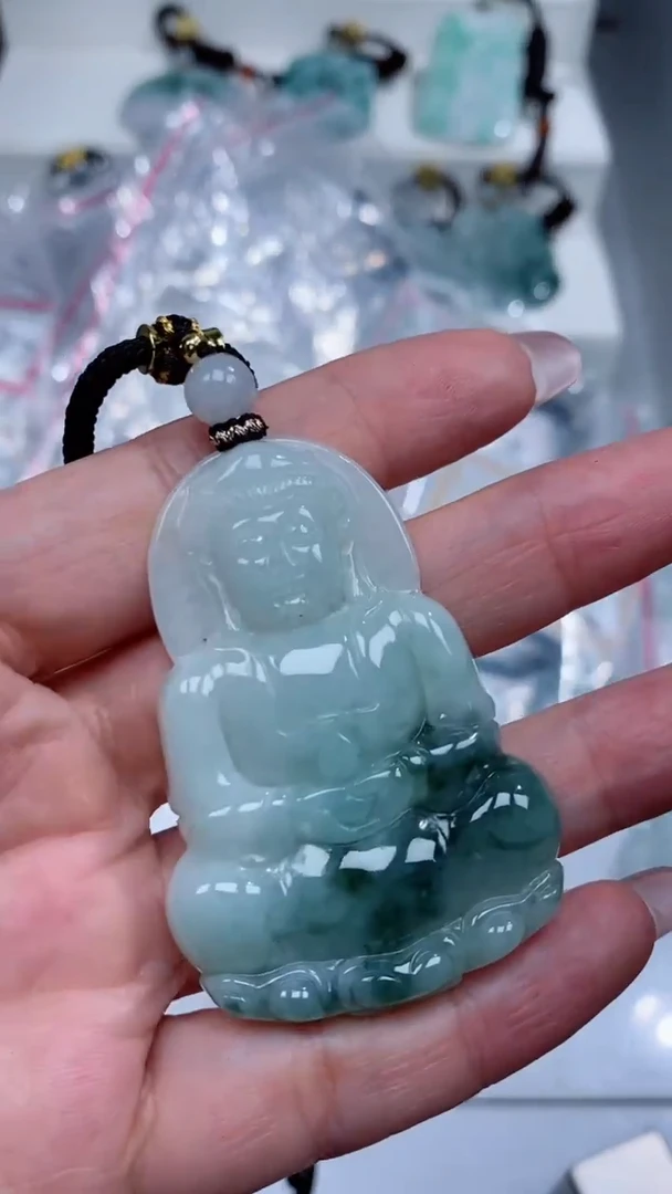 颈饰未镶嵌翡翠吊坠