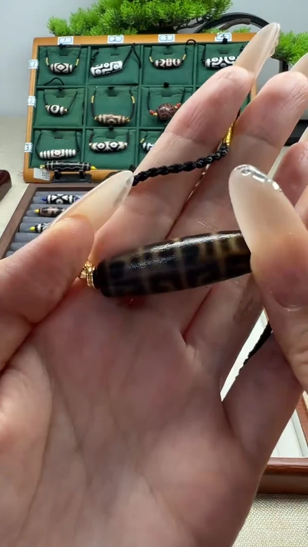 玛瑙/玉髓（覆膜）颈饰合金56微瑕随机发货