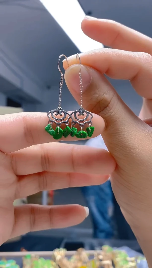 【闪购商品】翡翠耳饰银S925镶嵌070翡翠耳钩