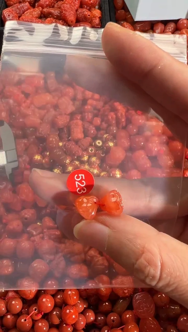 【闪购商品】南红玛瑙颈饰未镶嵌1