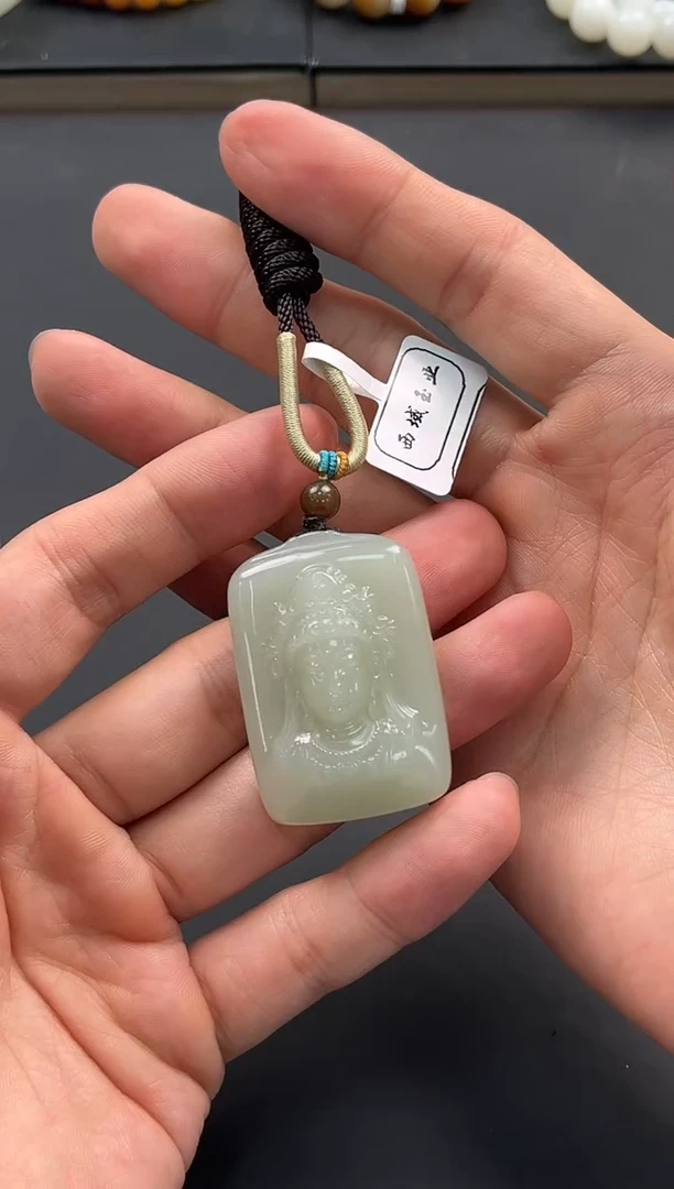 未镶嵌手串和田玉且末青白观音牌微色差