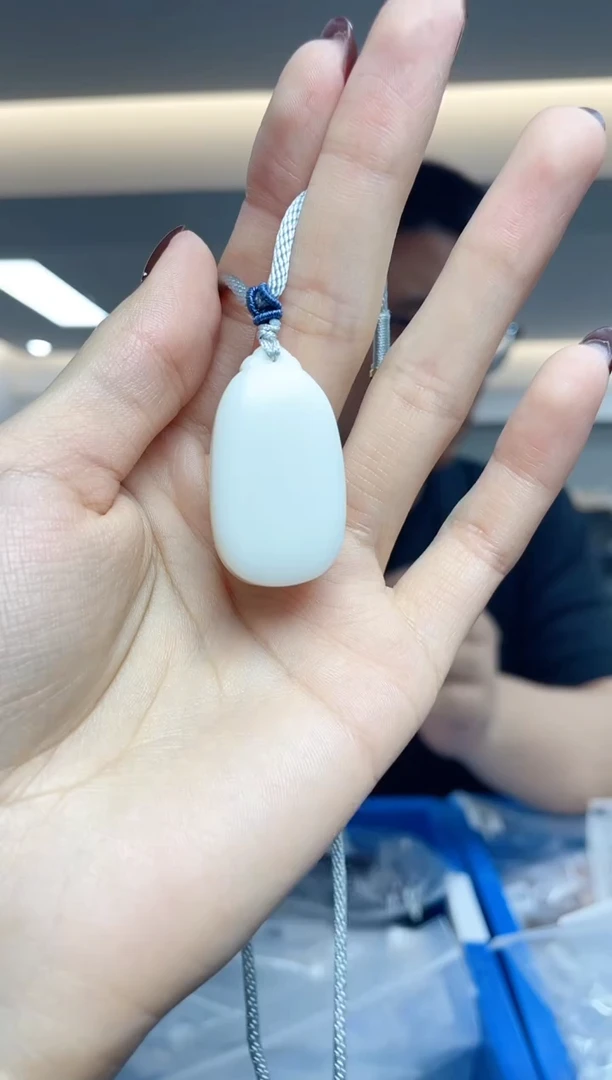 和田玉未镶嵌颈饰（多样性发一件）