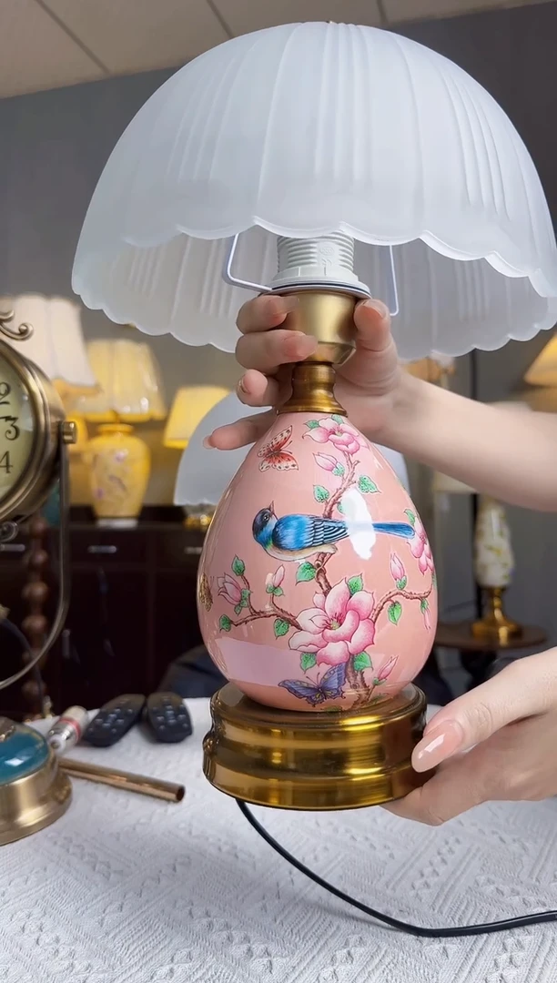 粉色单鸟陶瓷台灯