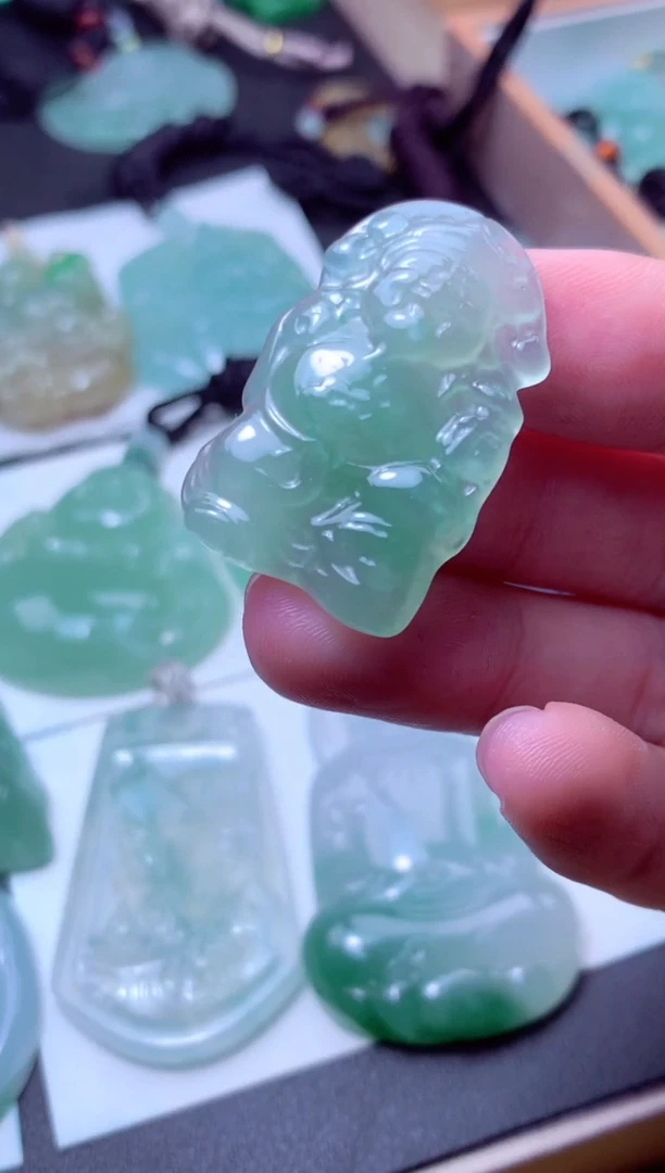 颈饰未镶嵌翡翠天然A货翡翠