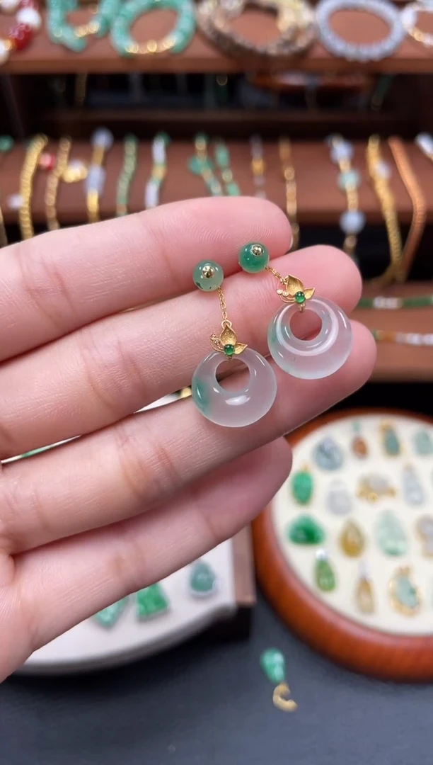 【闪购商品】石英质玉耳钉18K金镶嵌2个  JK358