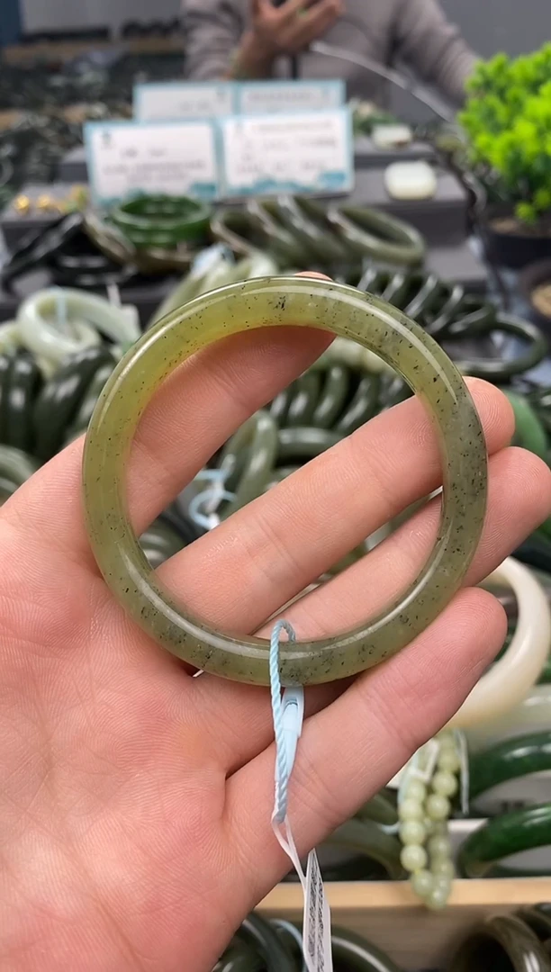 未镶嵌手镯和田玉52.8