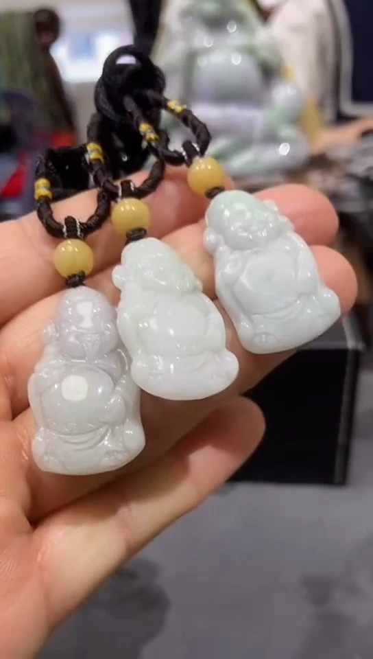 翡翠未镶嵌颈饰吊坠
