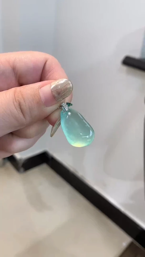 未镶嵌蛇纹石玉吊坠(不含链)福瓜